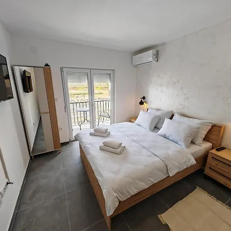 3 Apartment Veliko Gradiste